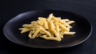 Bollire. 15 kg di pasta in 22 minuti.